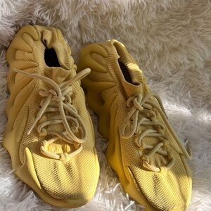 Yeezy 450 Sulfur